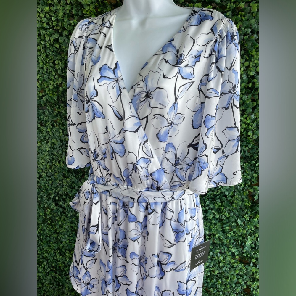 Lulus | True Masterpiece White Floral Print Satin Wide-Leg Jumpsuit - NWT - Picture 10 of 16